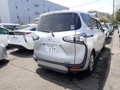 Toyota Sienta