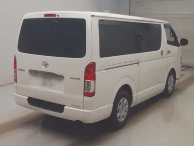 Toyota HiAce Van