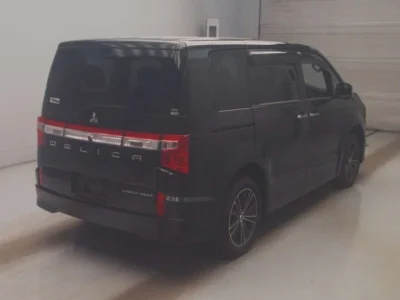 Mitsubishi DELICA D5