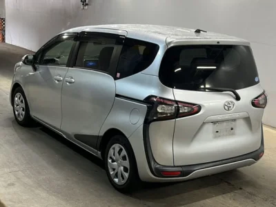 Toyota Sienta