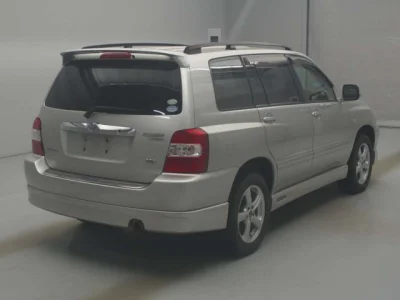 Toyota Kluger V