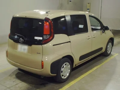 Toyota Sienta