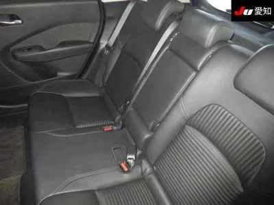 Nissan Aura