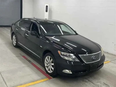 Lexus LS600hL