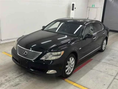 Lexus LS600hL