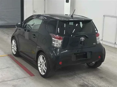Toyota iQ
