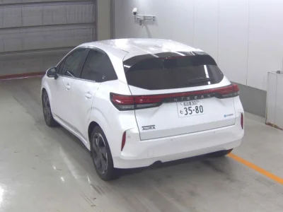 Nissan Aura