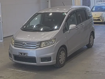 Honda Freed Spike