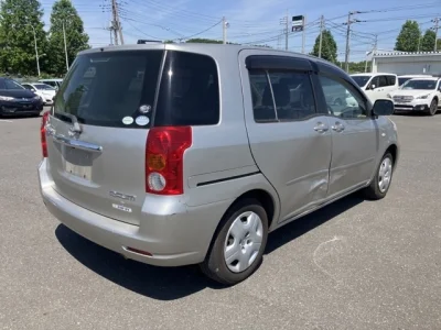 Toyota Raum