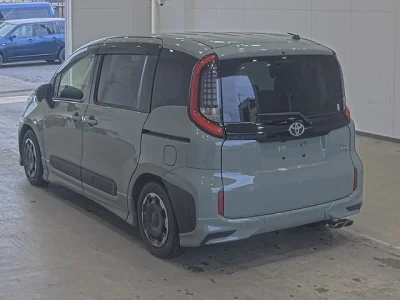 Toyota Sienta