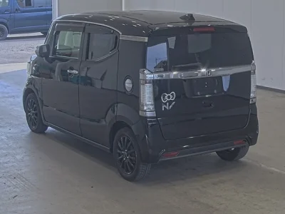 Honda N-Box Slash