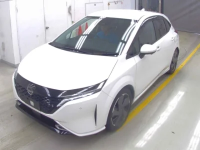 Nissan Aura