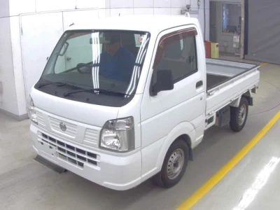Nissan NT100 Clipper