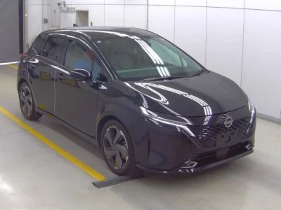 Nissan Aura