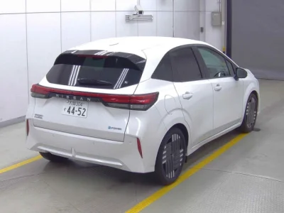 Nissan Aura
