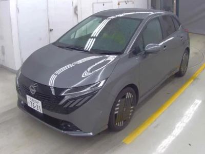 Nissan Aura