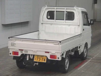Nissan NT100 Clipper