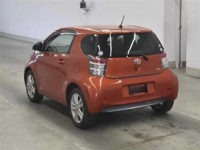 Toyota iQ