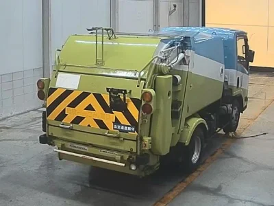 Isuzu ELF