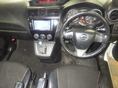 Nissan Lafesta