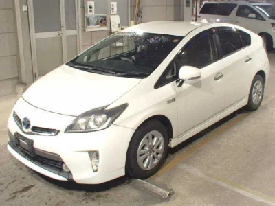 Toyota Prius PHV