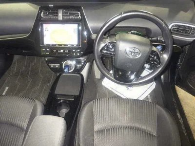 Toyota Prius PHV