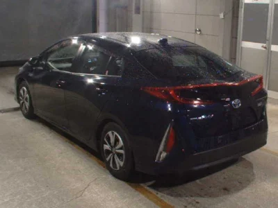 Toyota Prius PHV