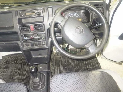 Nissan NT100 Clipper