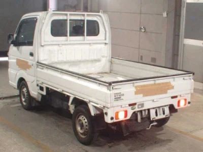 Nissan NT100 Clipper