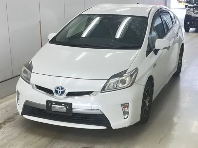 Toyota Prius PHV