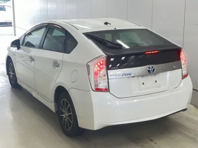 Toyota Prius PHV