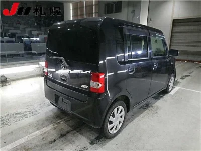 Toyota Pixis Space