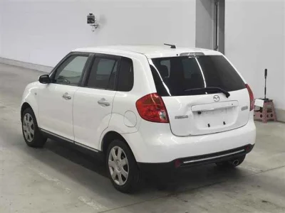 Mazda Verisa