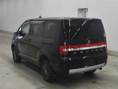 Mitsubishi DELICA D5