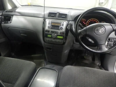 Toyota Ipsum