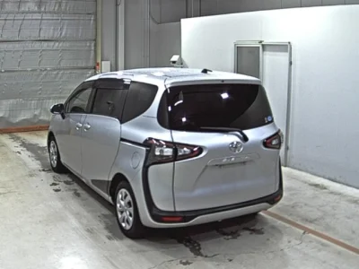 Toyota Sienta