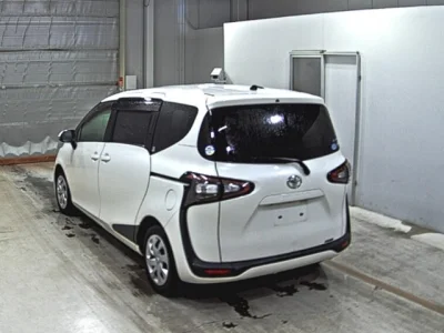 Toyota Sienta