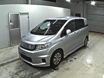 Honda Freed Spike