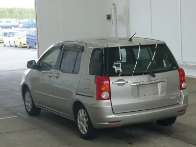 Toyota Raum