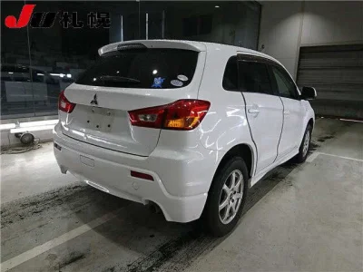 Mitsubishi RVR