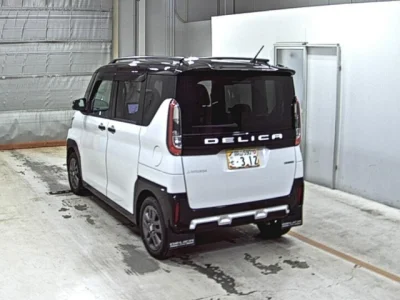 Mitsubishi Delica Mini