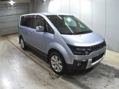 Mitsubishi DELICA D5
