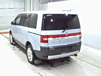 Mitsubishi DELICA D5