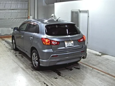 Mitsubishi RVR