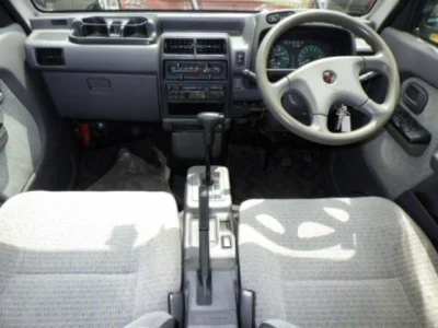 Mitsubishi Minicab Van