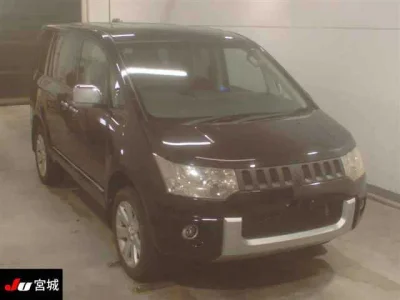 Mitsubishi DELICA D5