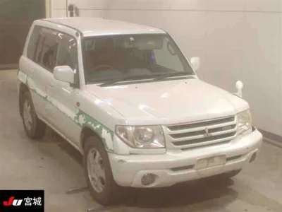 Mitsubishi Pajero iO