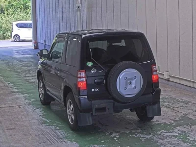 Nissan Kix