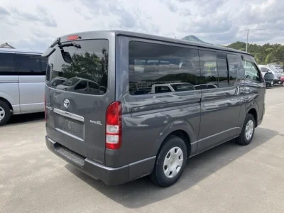 Toyota RegiusAce