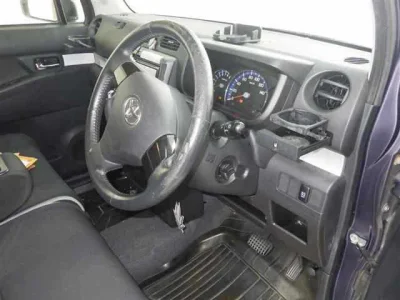 Toyota Pixis Space